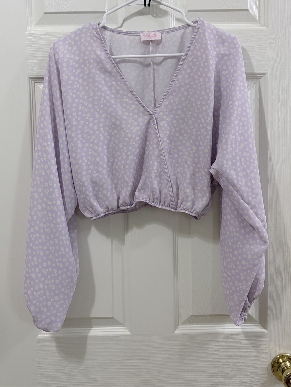 Pink Lily Lavender Floral Long Sleeve Top Small V-Neck Bubble Sleeves Cropped